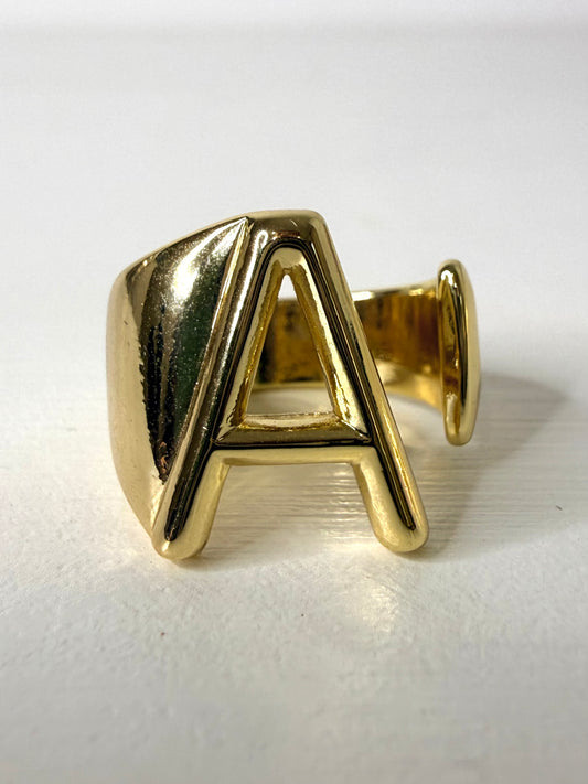 Anello lettera bold