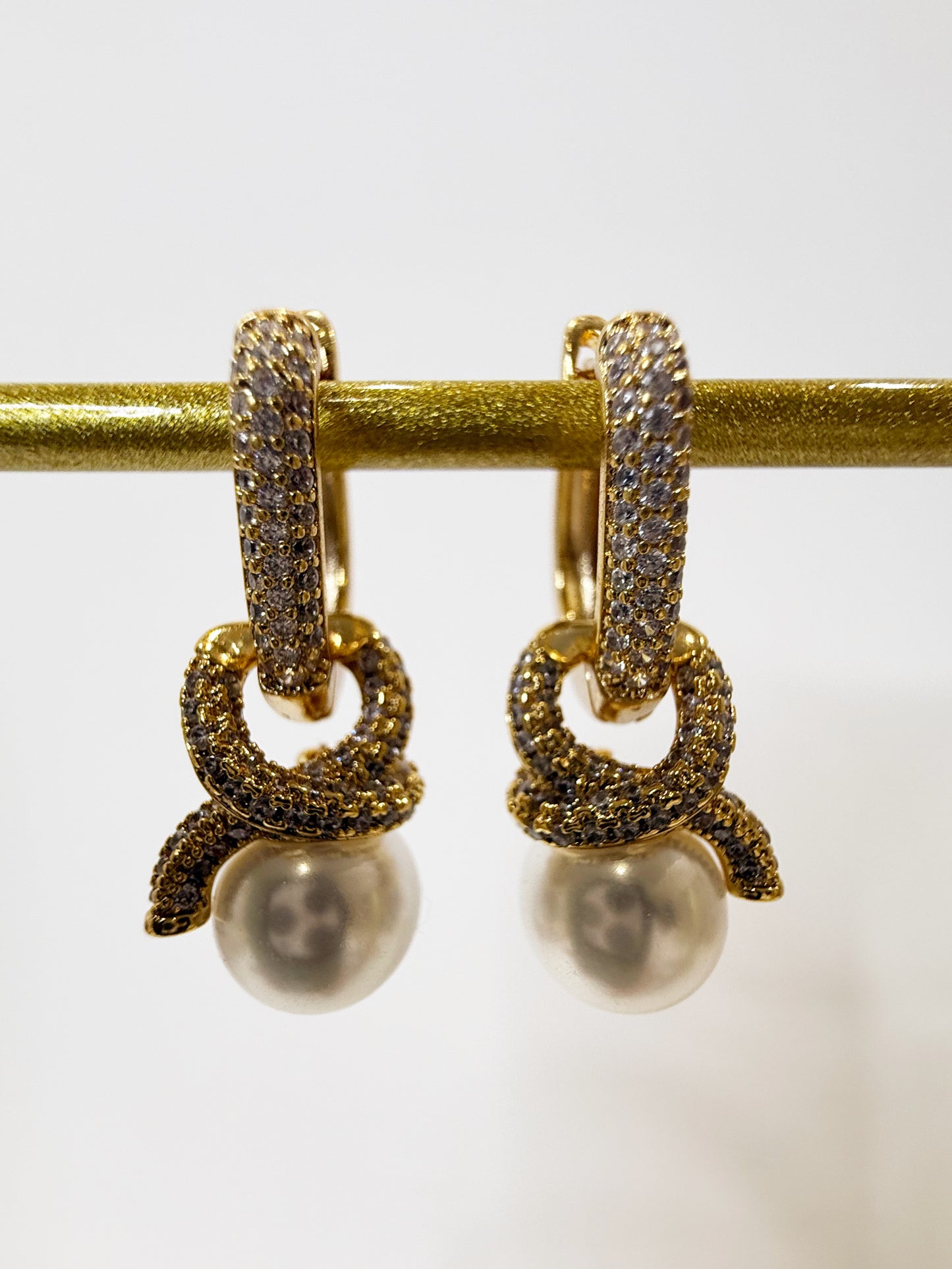 Orecchini strass e perla gold