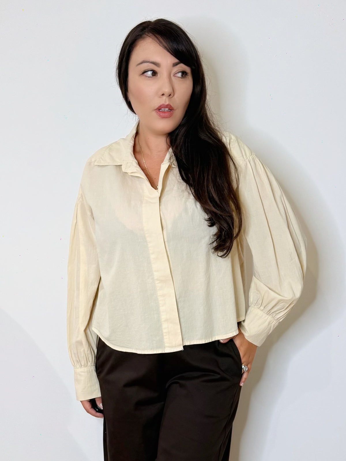 Scamicia svasata 100% cotone crema
