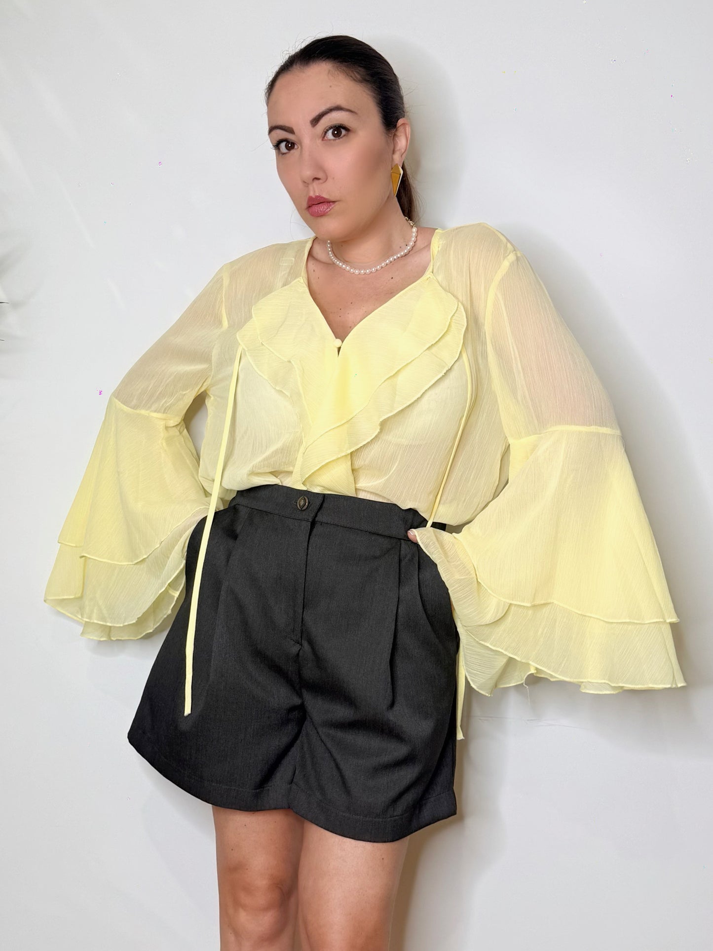 Blusa in georgette con volant