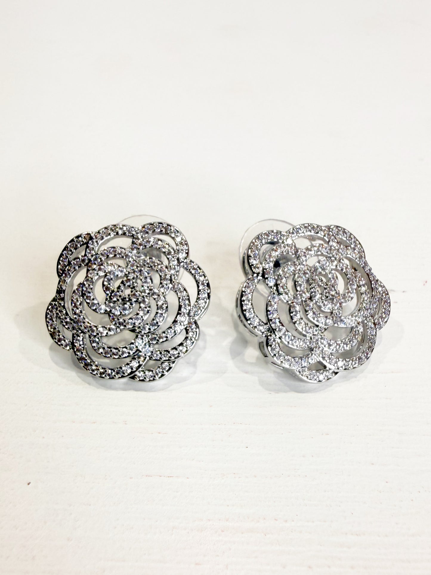 Orecchini camelia silver