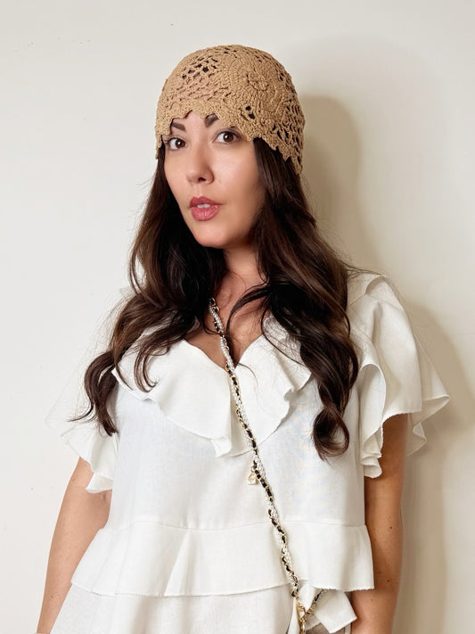 Cappello in crochet camel