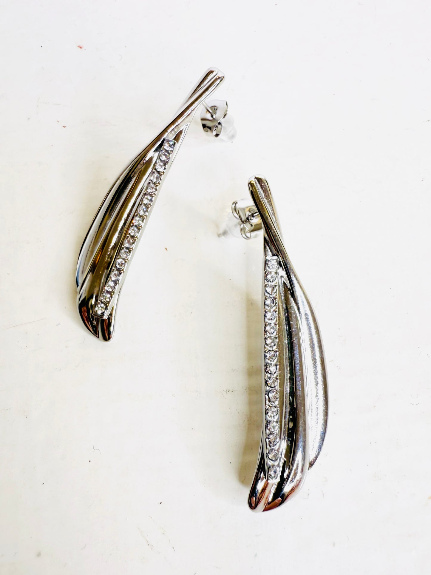 Orecchini foglia e strass